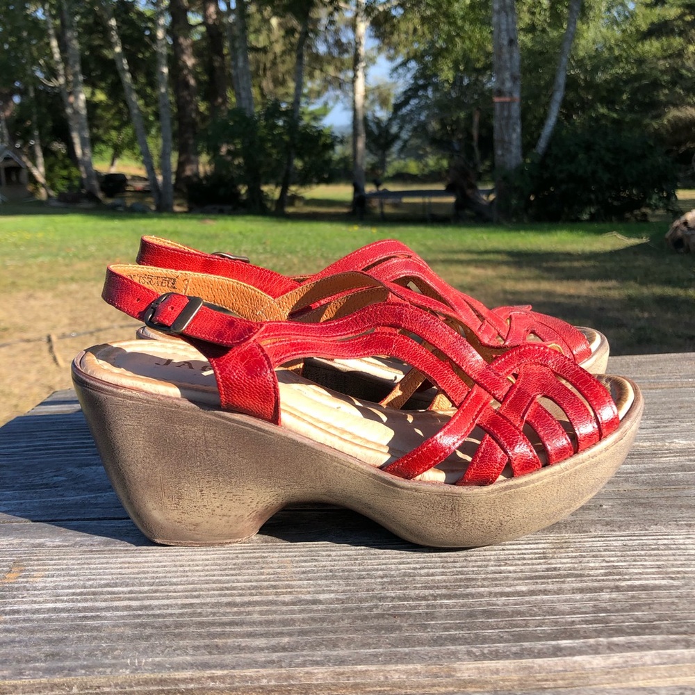 Jafa Red Leather Platform Sandal